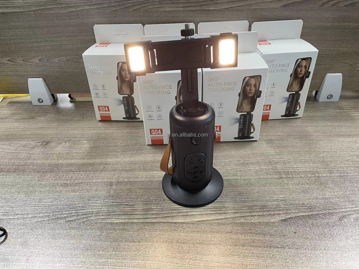 Q04 Auto Face Tracking